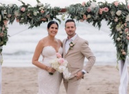 Staceys und Mauricio’s Traumhochzeit am Strand von Cabarete: Eine Feier mit Familie und Freunden