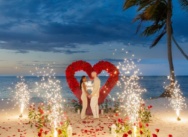Der märchenhafte Heiratsantrag von Adam und Ambar am Strand von Punta Cana