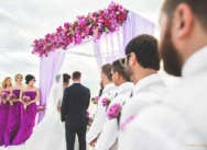 Lila Hochzeit an einem der schönsten Strände der Welt – Juanillo Beach, Cap Cana {Alina und Austin}